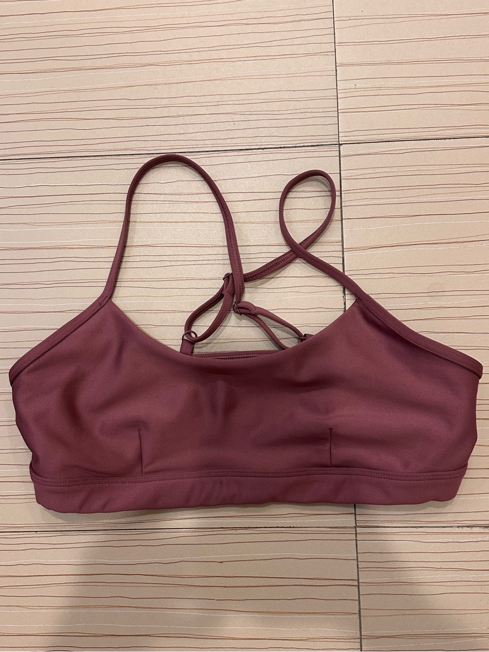 ALO Yoga Women’s Airlift Intrigue Sports Bra. M